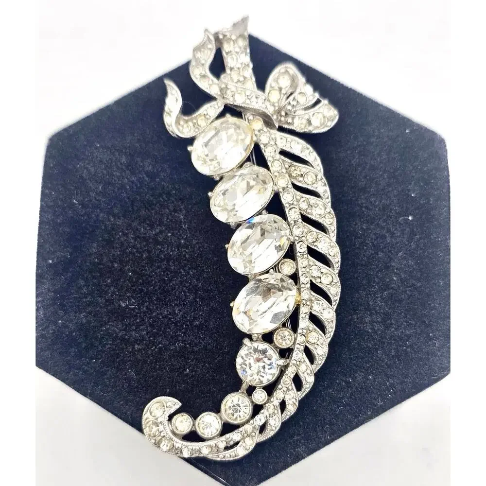 Vintage Clear Ice Rhinestone Large Feather/leaf Design Brooch Pin